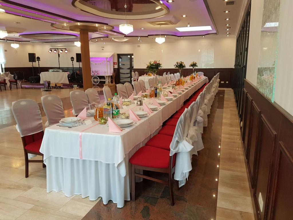 Hotel Texicana Sulechów エクステリア 写真