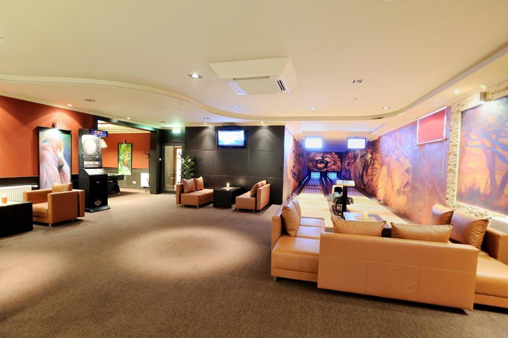 Hotel Texicana Sulechów エクステリア 写真